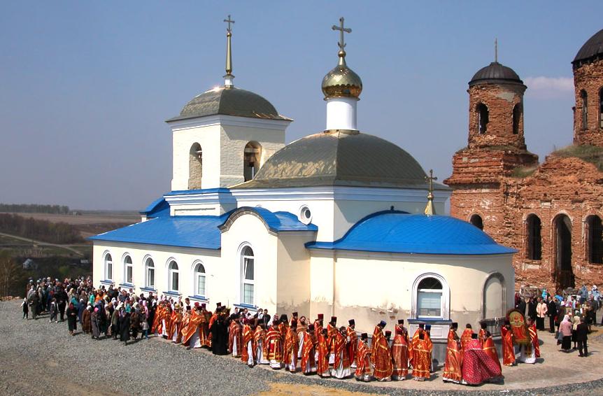 Храм во имя Казанской иконы Божией Матери - фото 2