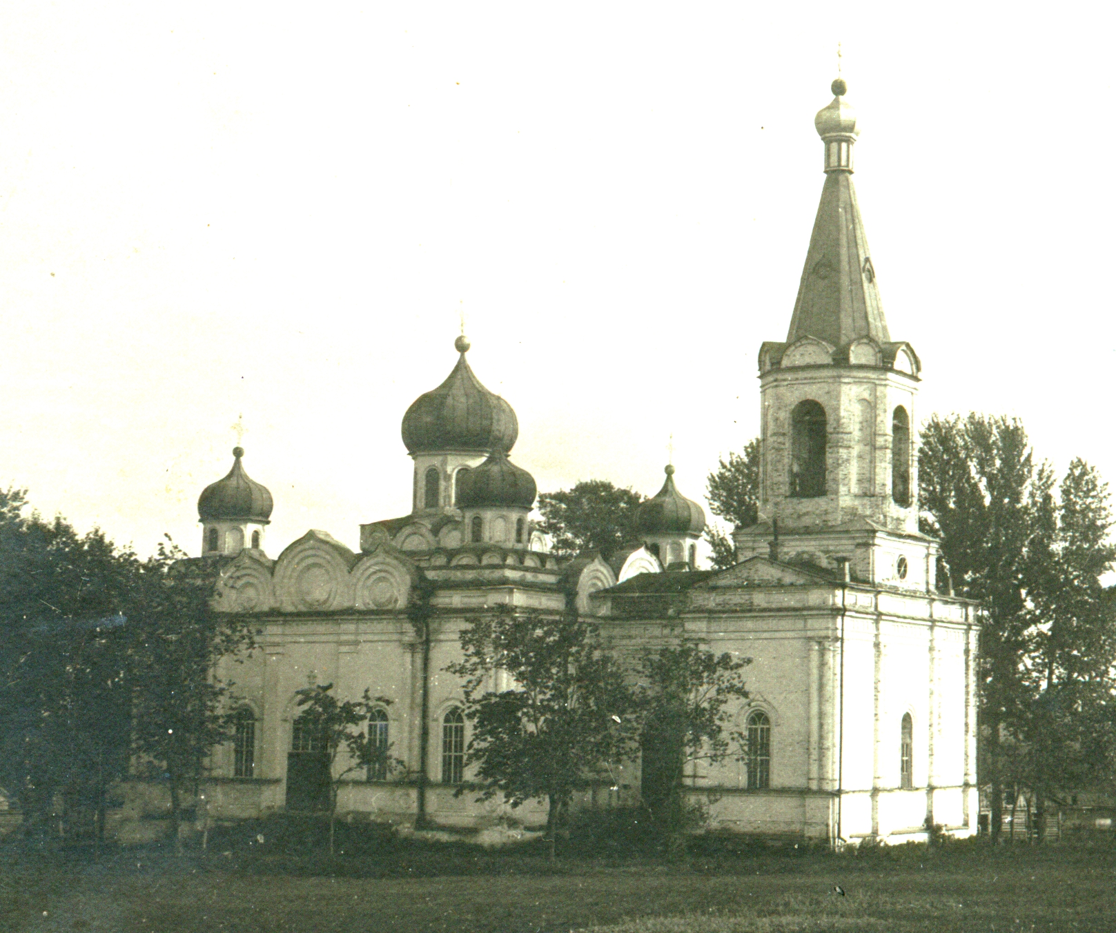 Владимирская церковь - фото 1