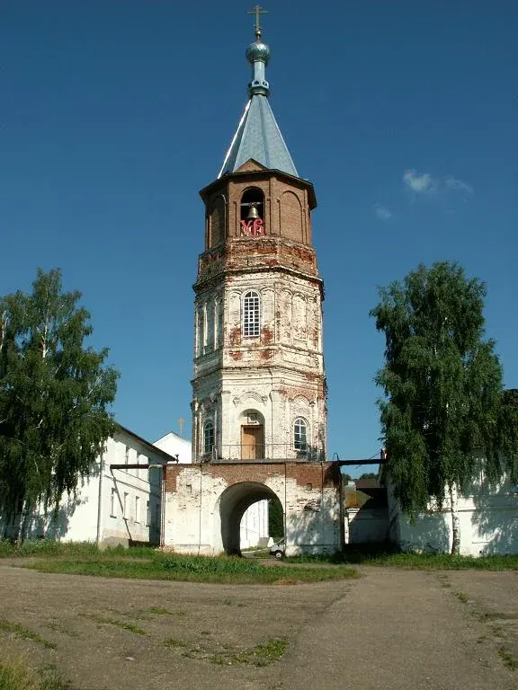 колокольня с церковью св.Дмитрия Ростовского