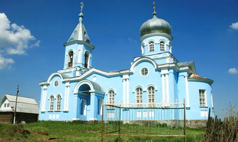 Храм в честь бессеребрянников Косьмы и Дамиана